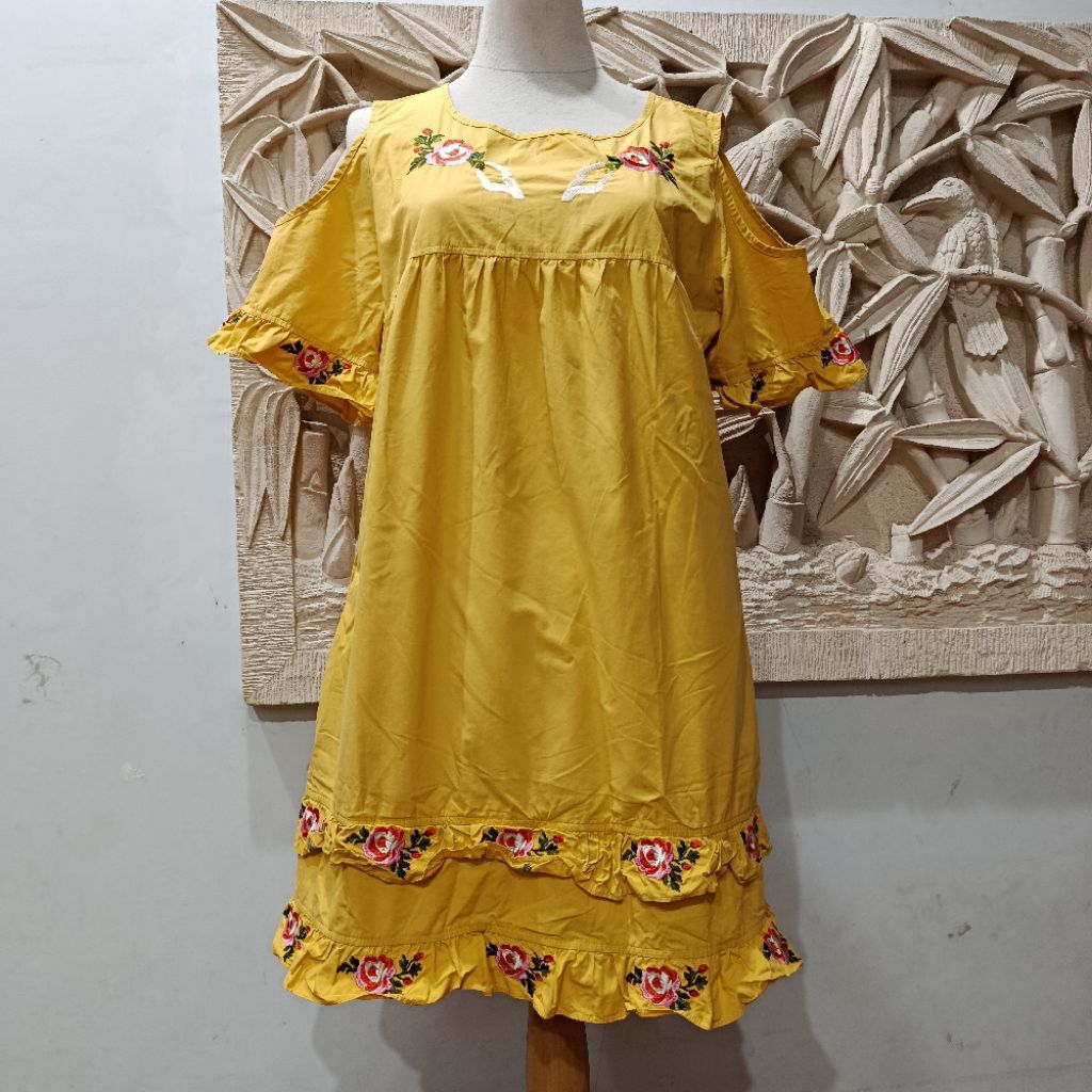 Sabrina / Blouse Sabrina / Atasan Sabrina Preloved