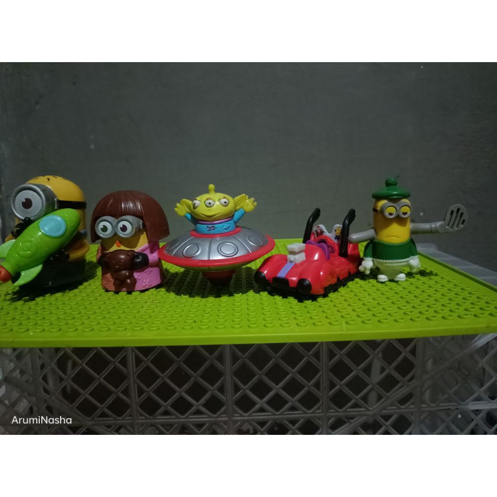 figure Minion preloved