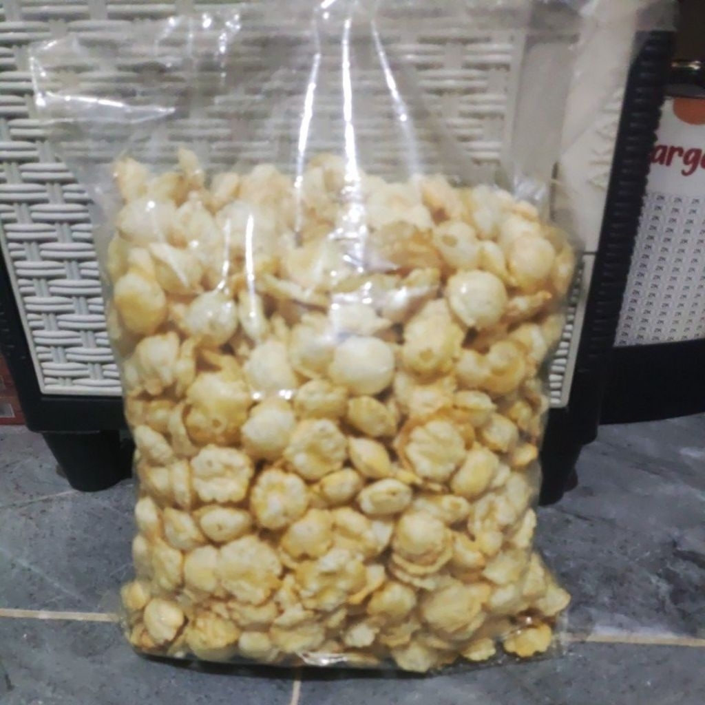 

KECEPREK MELEMBUNG 1KG ASLI BIJI MELINJO PANDEGLANG BANTEN