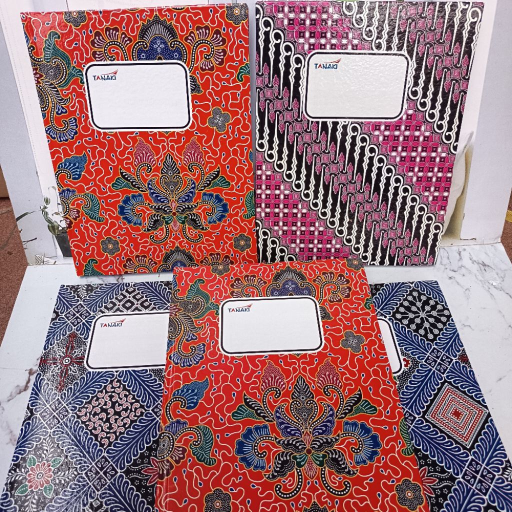 

Buku Kwarto 100 Lembar Lux Hard Cover Kertas HVS Putih Ukuran Besar 17X22 Kualitas Premium / Buku Mirage Hard Cover