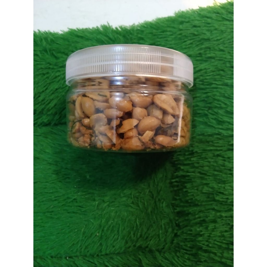 

kacang tojin yulia kaya rasa isi 169gr