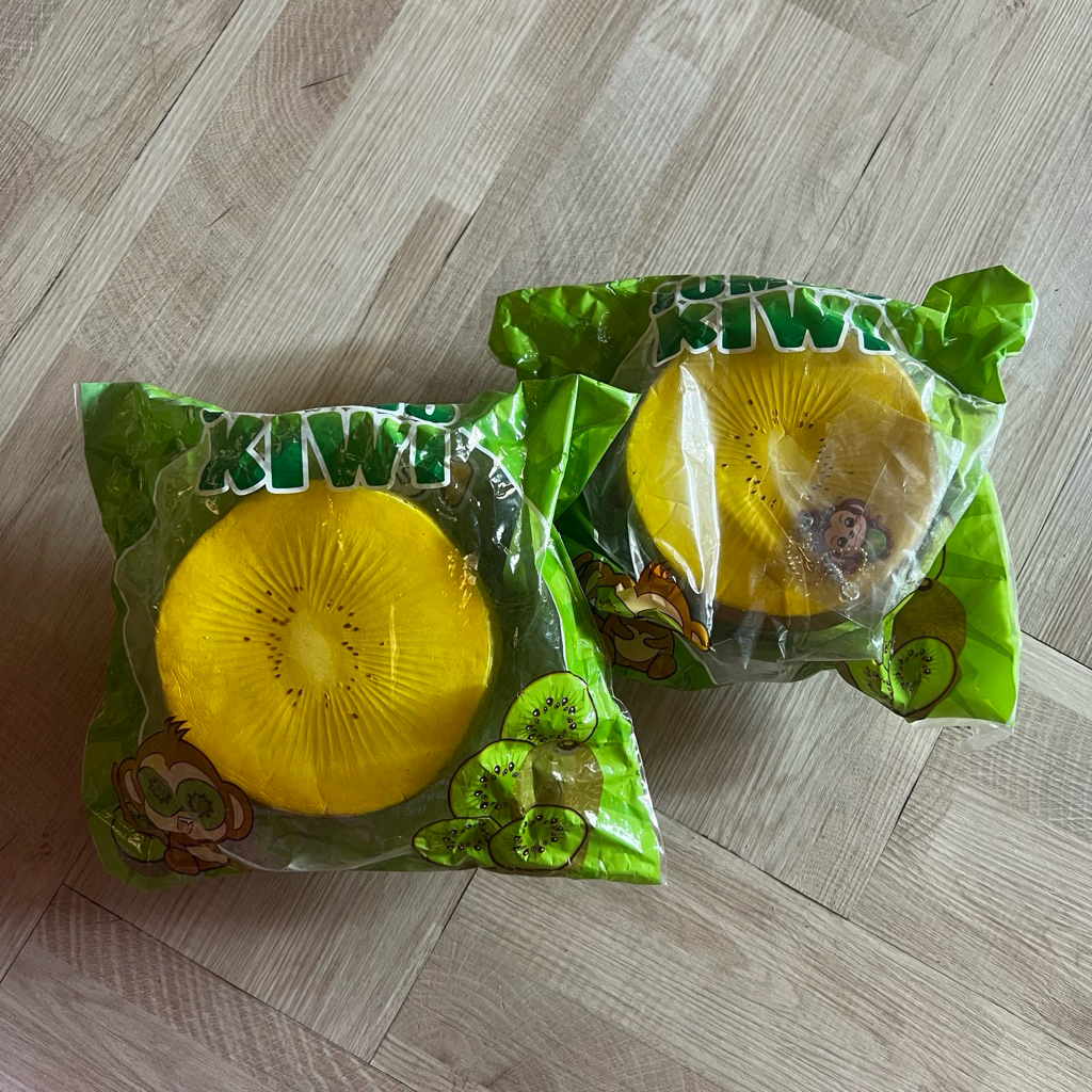 Punimaru Jumbo Kiwi Squishy