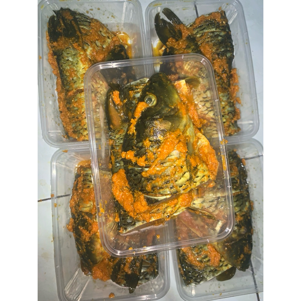 

Ikan Mas Bumbu Kuning 1/2kg / 450gr-500gr Frozen Food Ikan Mas/Tombro marinasi siap masak goreng Murah