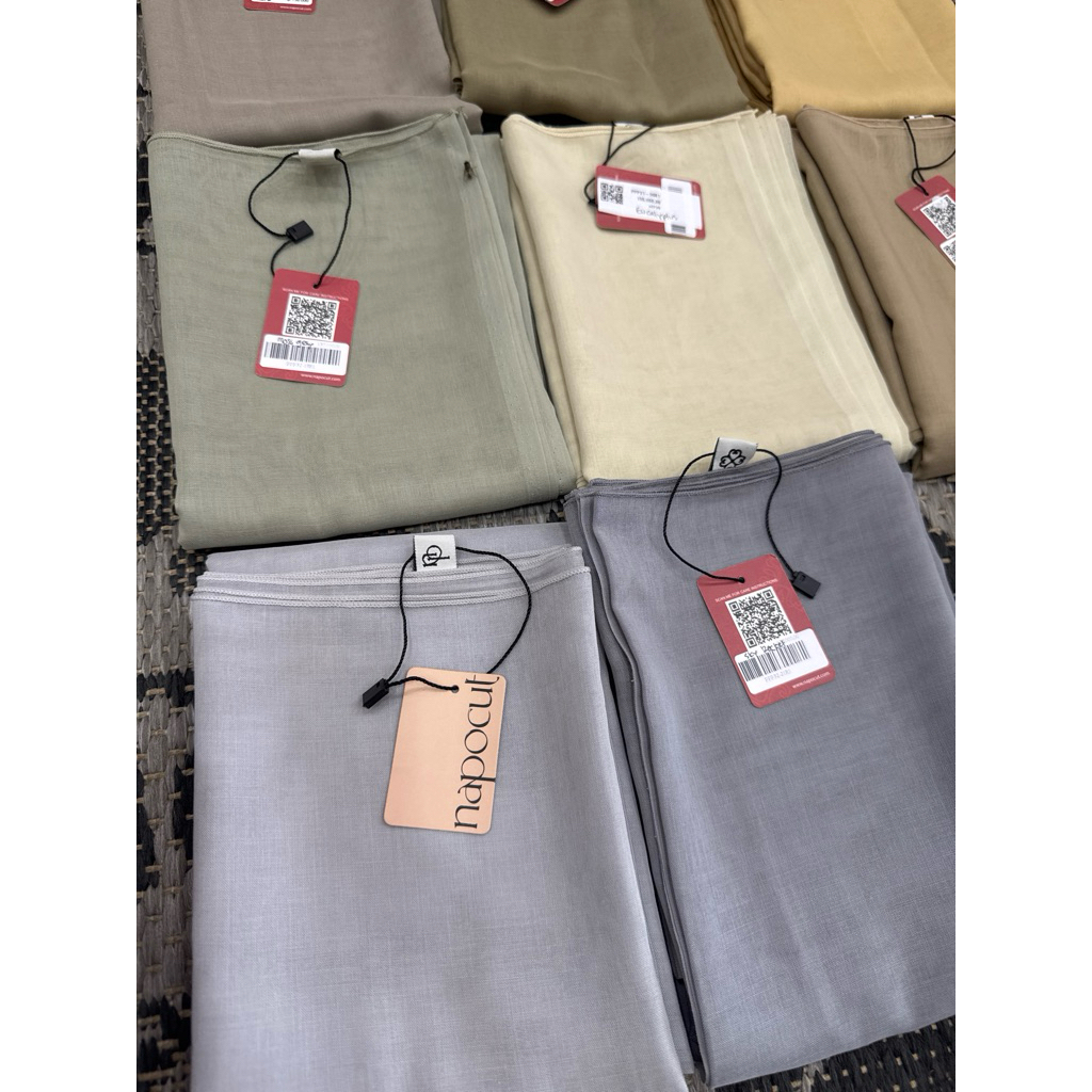 napocut plain paris polos
