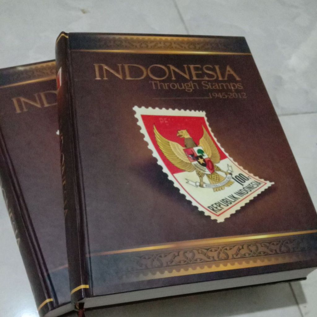 

BUKU INDONESIA THROUGH STAMPS 1945-2012