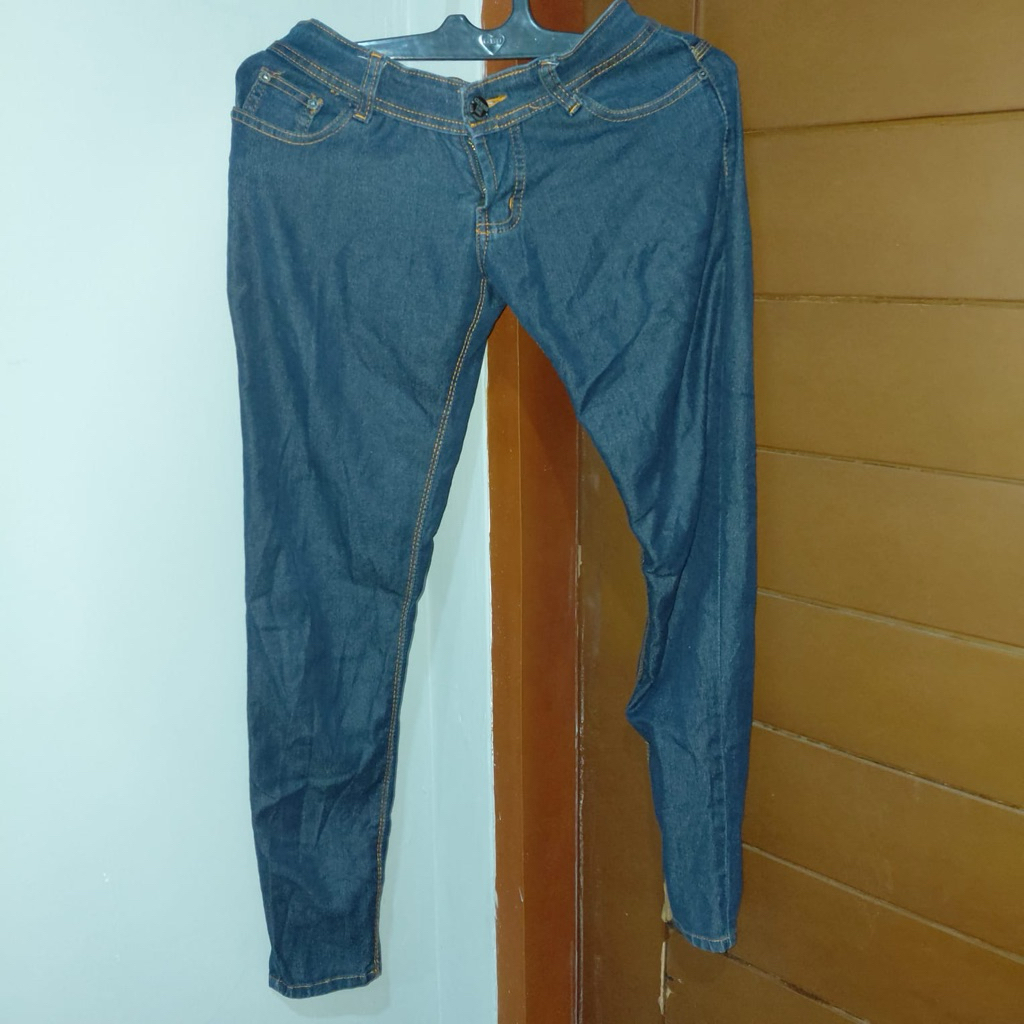 Celana Jeans Wanita Guess Denim