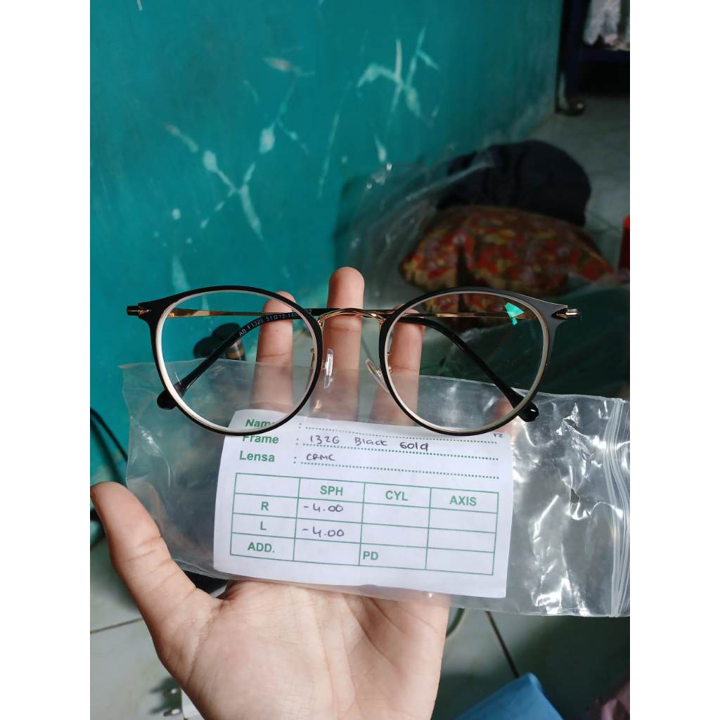 Preloved Kacamata minus 4