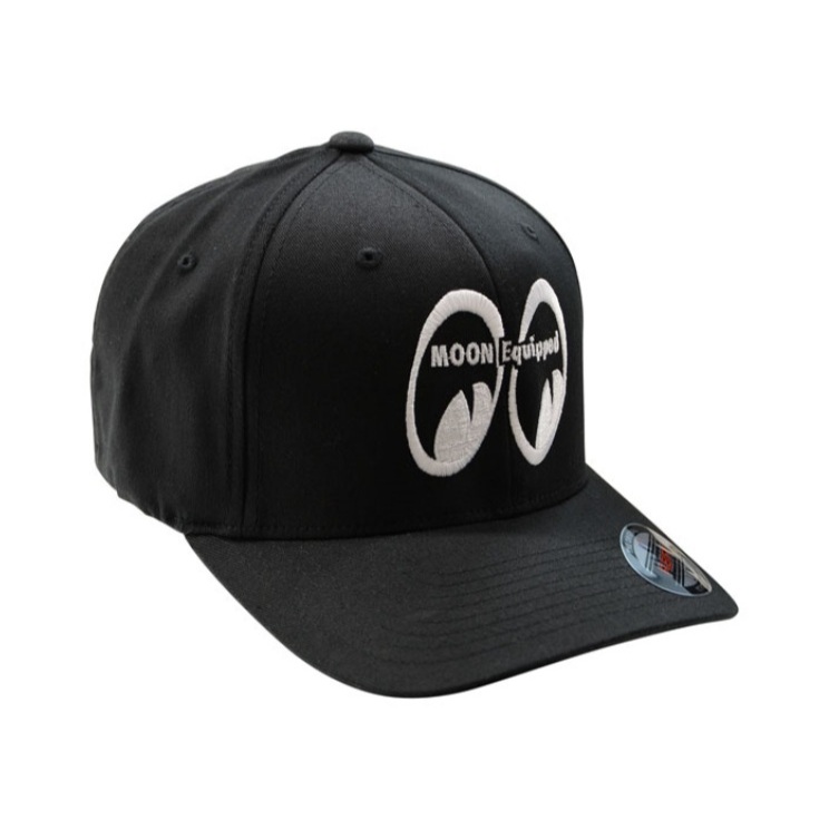 MOONEYES EQUIPPED FLEXFIT HAT