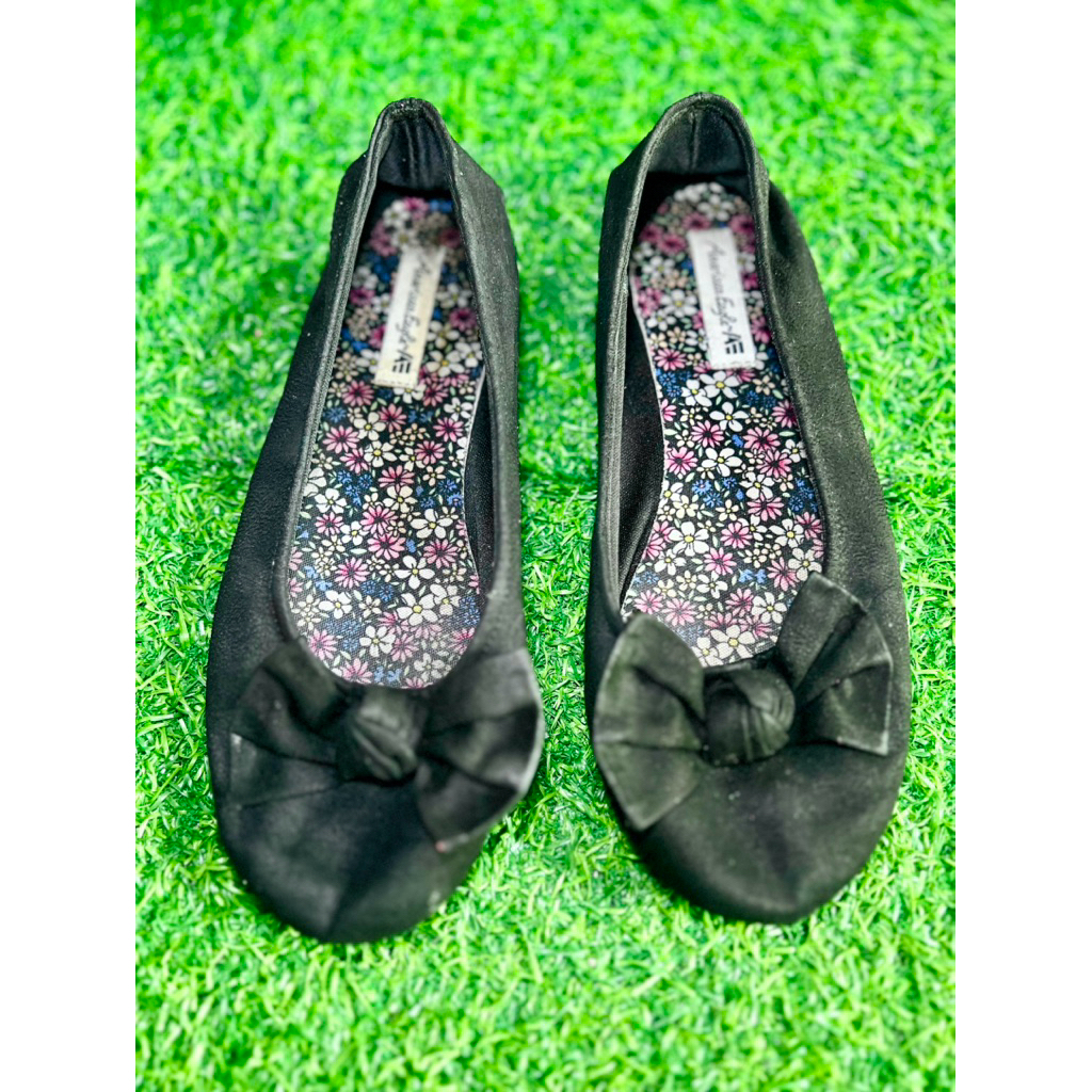 Preloved Flat Shoes / Sepatu Teplek Anak Perempuan Original American Eagle Hitam Size 32