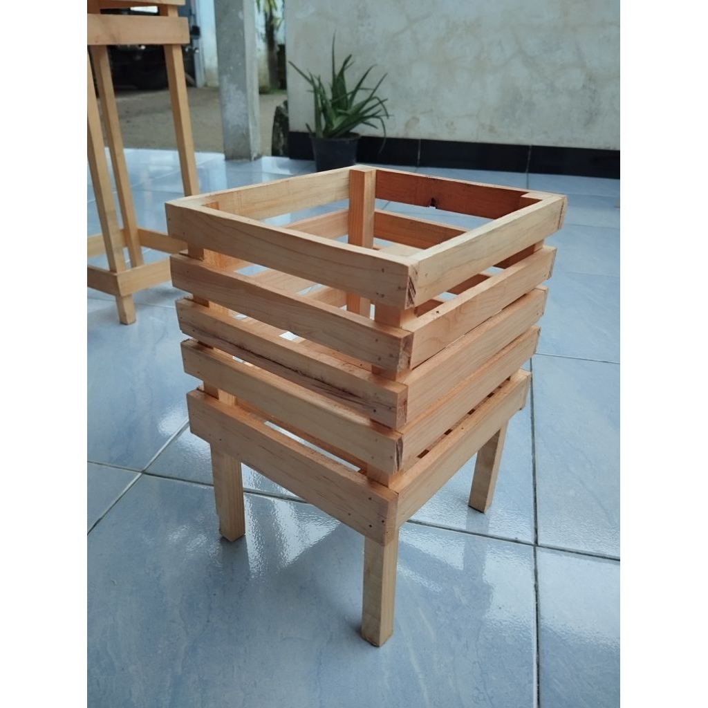 Pot Kayu Anggrek Aesthetic dengan Kaki
