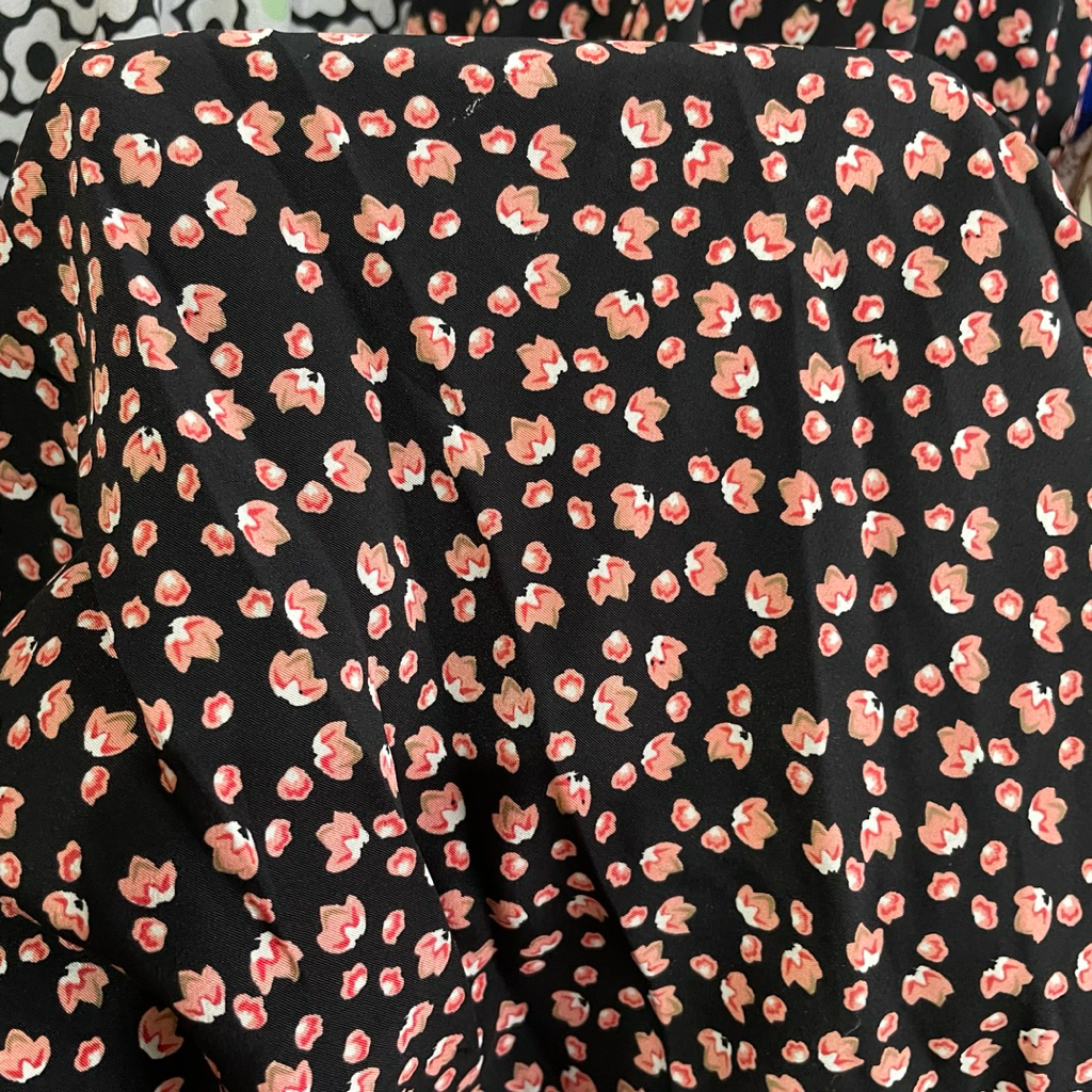 kain soft wolfis motif bunga kecil premium - kain wolpeach premium - kain monalisa premium pj