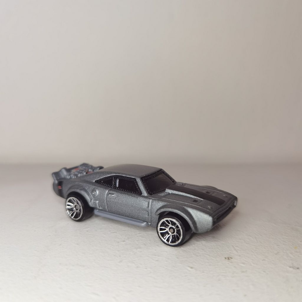 Hot Wheels 'Ice Charger F&F