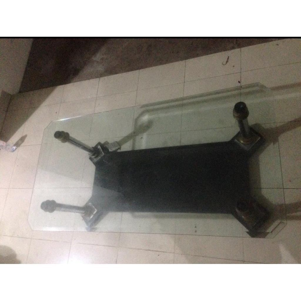 Meja Kaca Elite