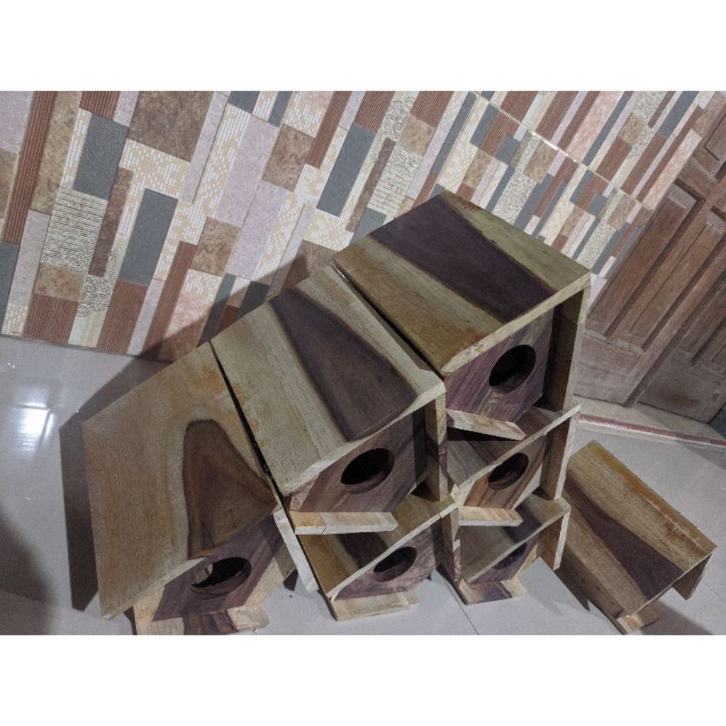 GLODOK LOVEBIRD PARKIT SEGITIGA PINTU ATAS KAYU SONOKELING KANDANG TEMPAT RUMAH BREEDING