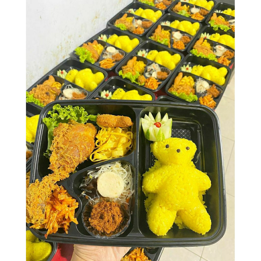 

Nasi Kuning Bento Anak Karakter