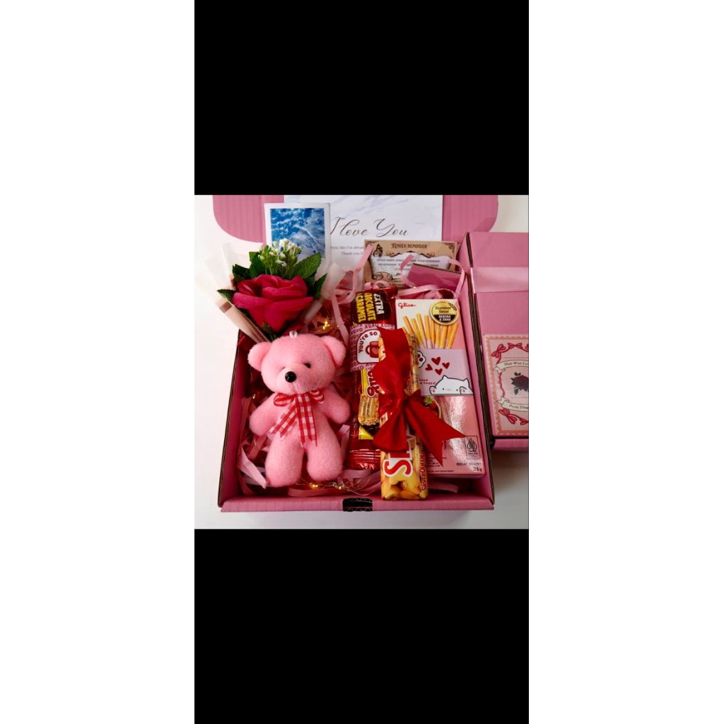 [ Free Kartu Ucapan ] Hamper snack box jajanan cokelat wisuda dan kado ulang tahun serta hadiah untu