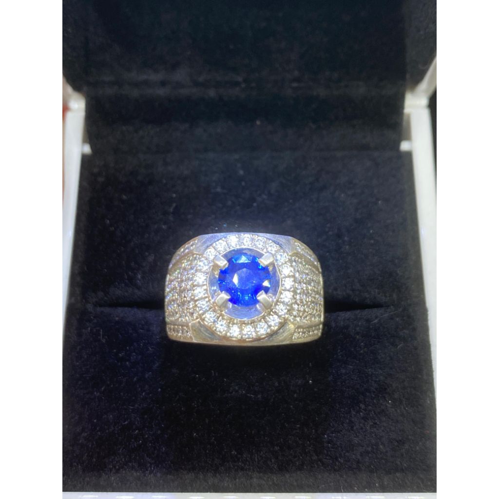 Natural Vivid Blue Sapphire Ceylon Atau Srilanka