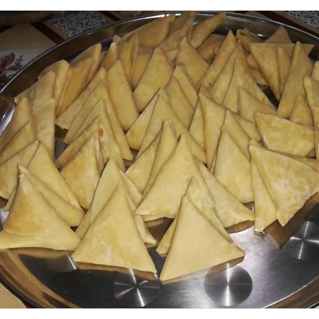 

sambosa Frozen isi 10 homemade