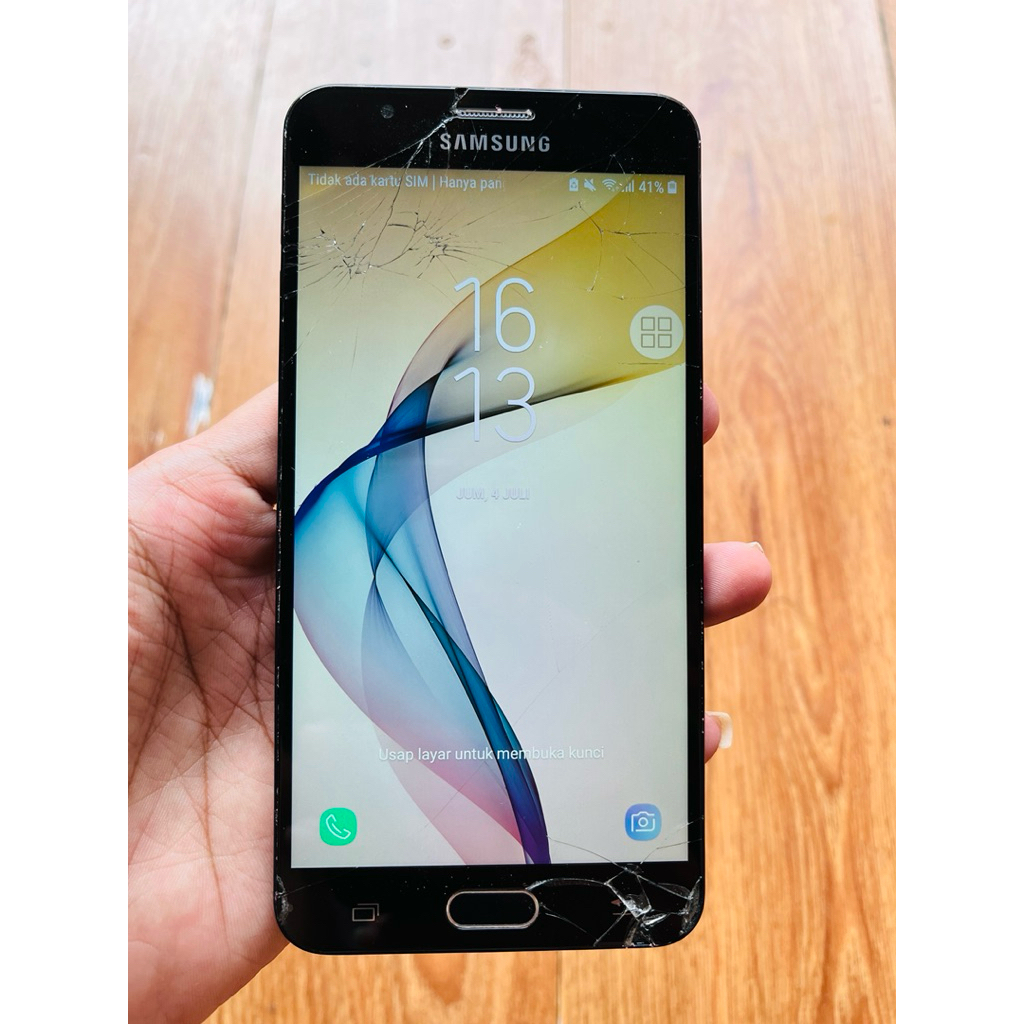 Samsung J7 prime second minus retak LCD Ram 3/32GB