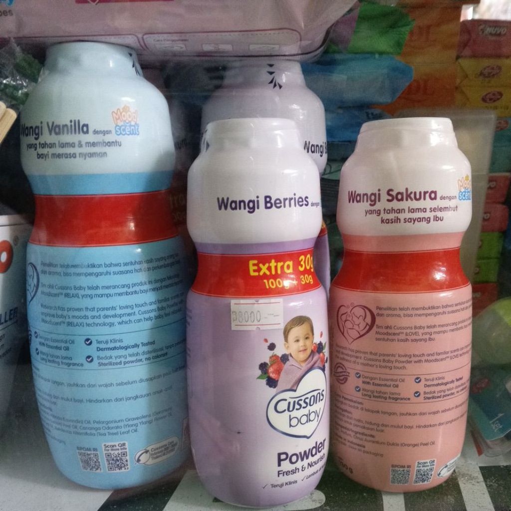 Bedak bayi Cussons
