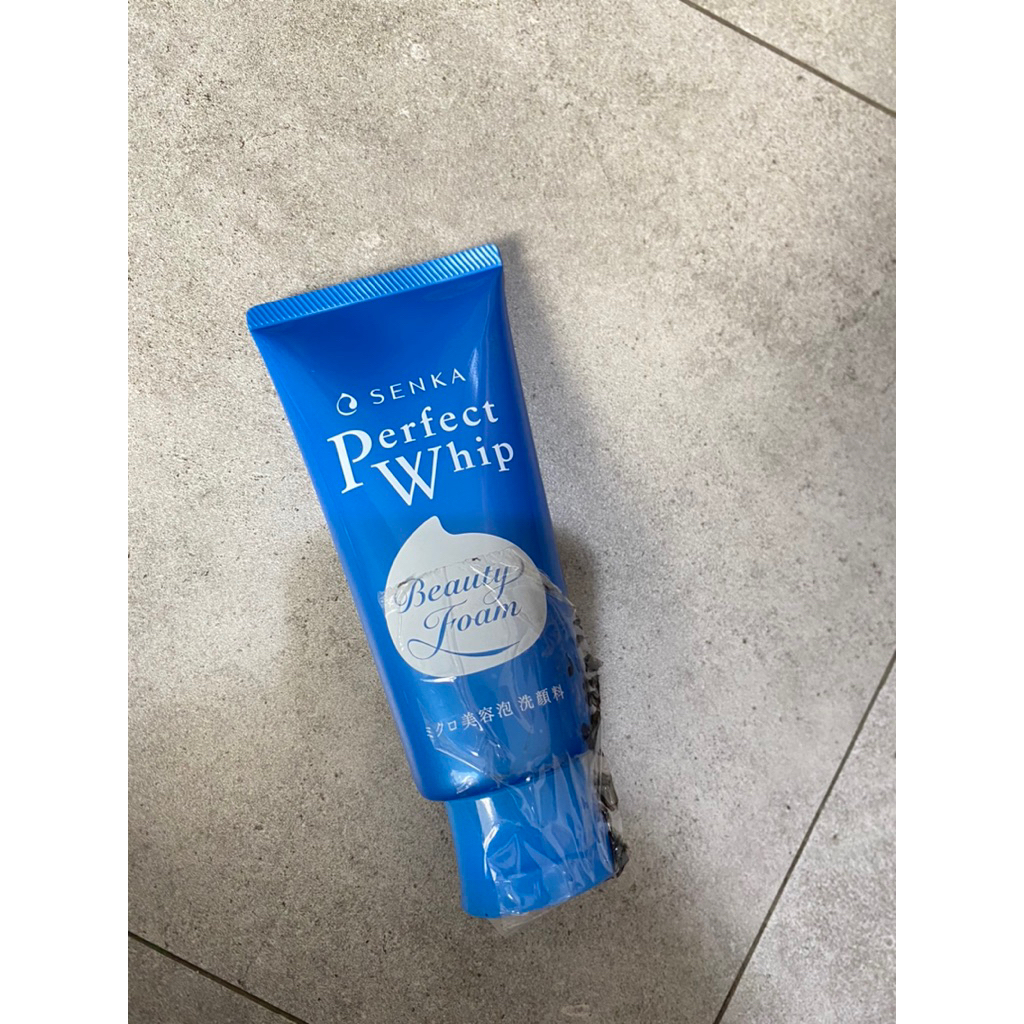 SENKA Perfect Whip