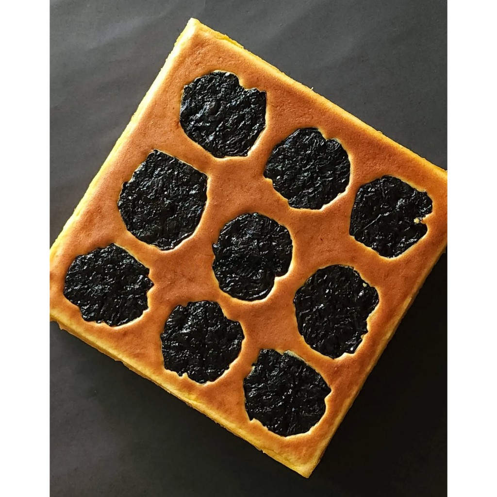 

Lapis Legit Plum Wisman UK 20x20