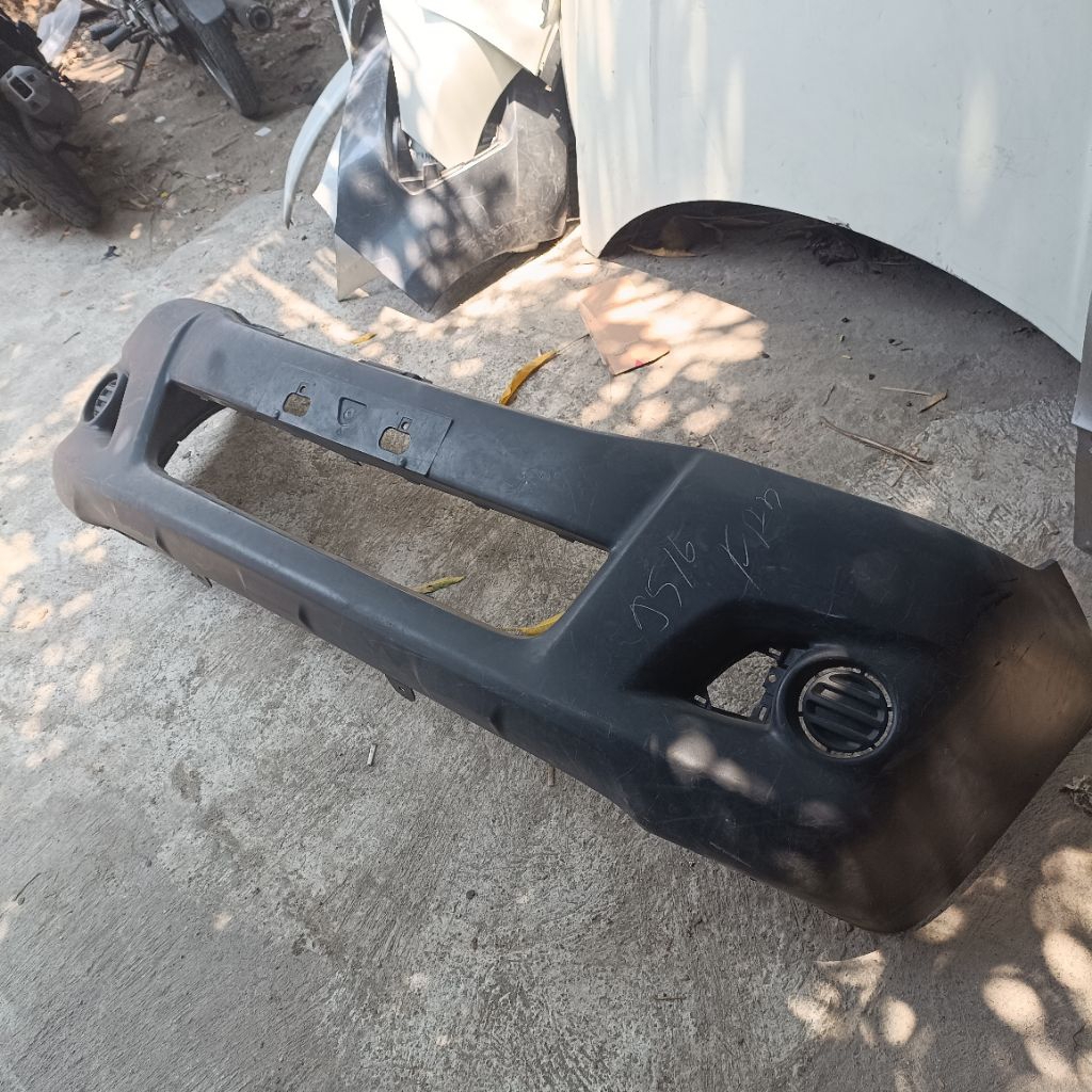 bumper bemper depan hilux 2013 ori