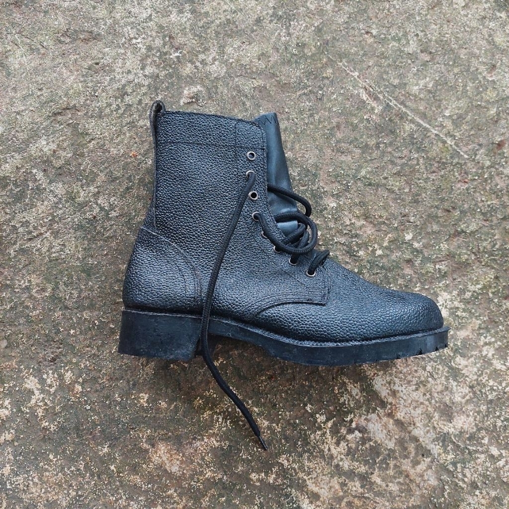 Sepatu pdl safety moenus second