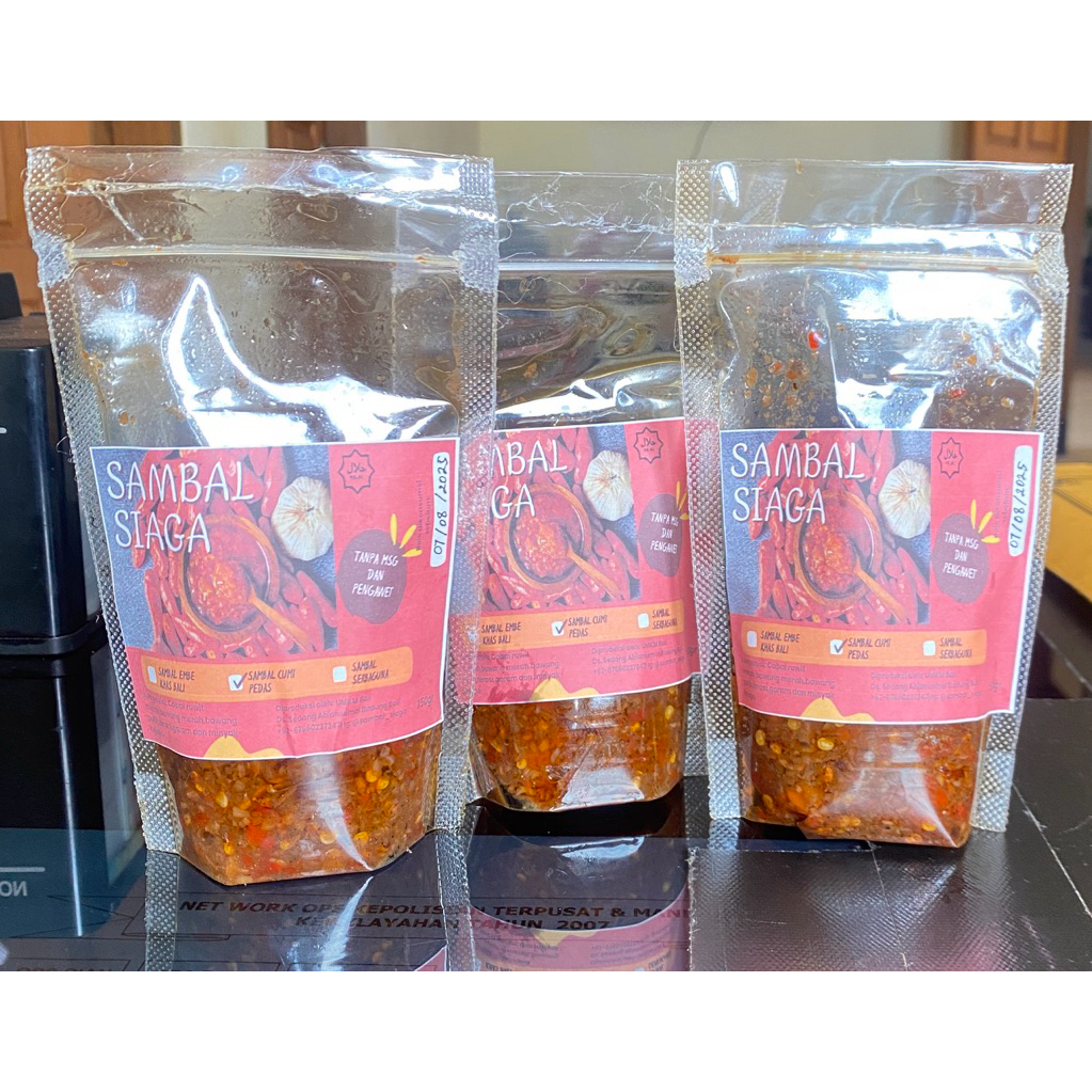 

SAMBAL CUMI PEDAS NAMPOL/berat 150gr/TANPA PENGAWET DAN MSG