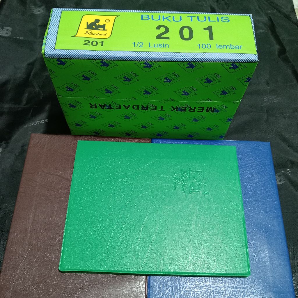 

BUKU STANDARD 100 LEMBAR ( 1 BIJI )