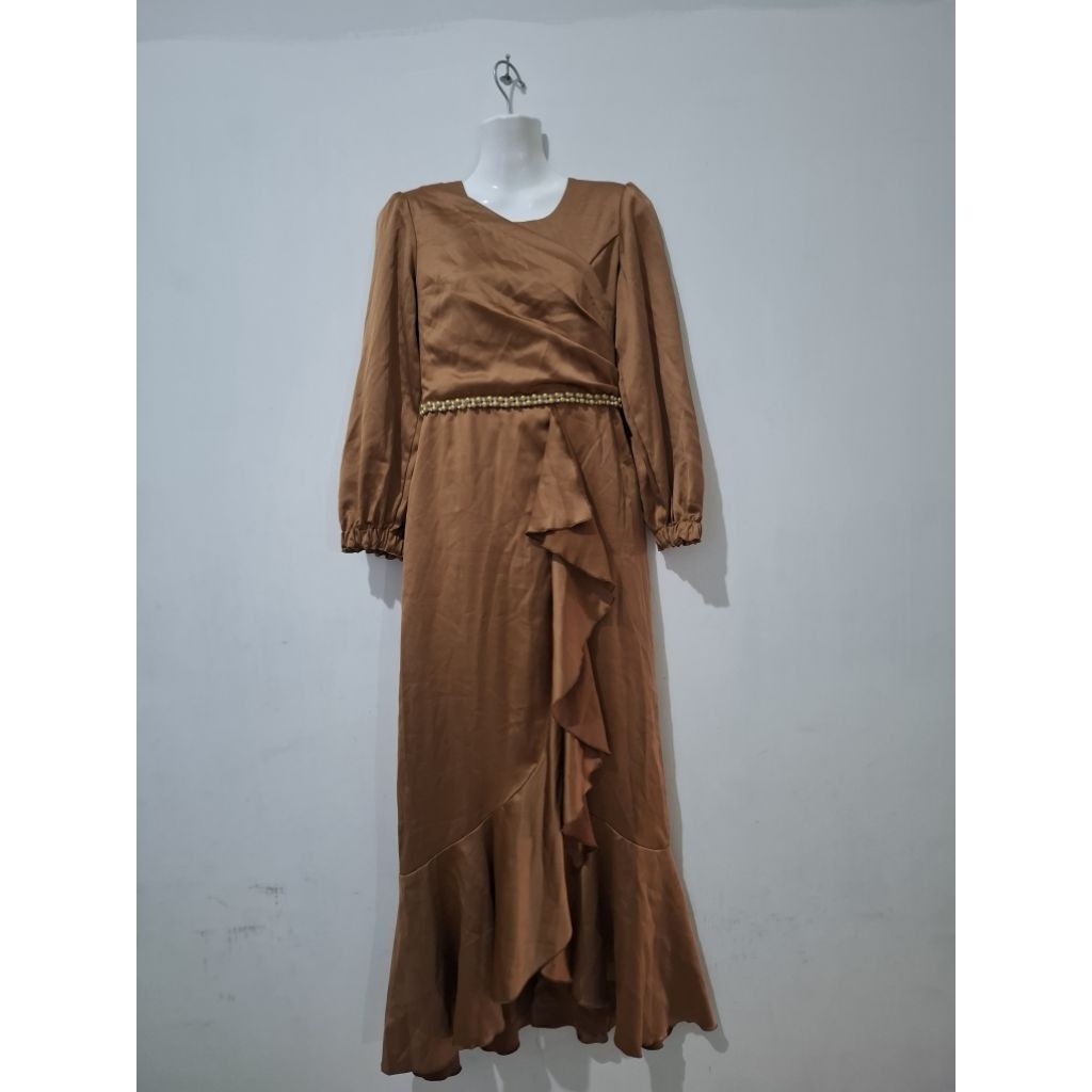 Gaun pesta satin modis model duyung preloved wanita