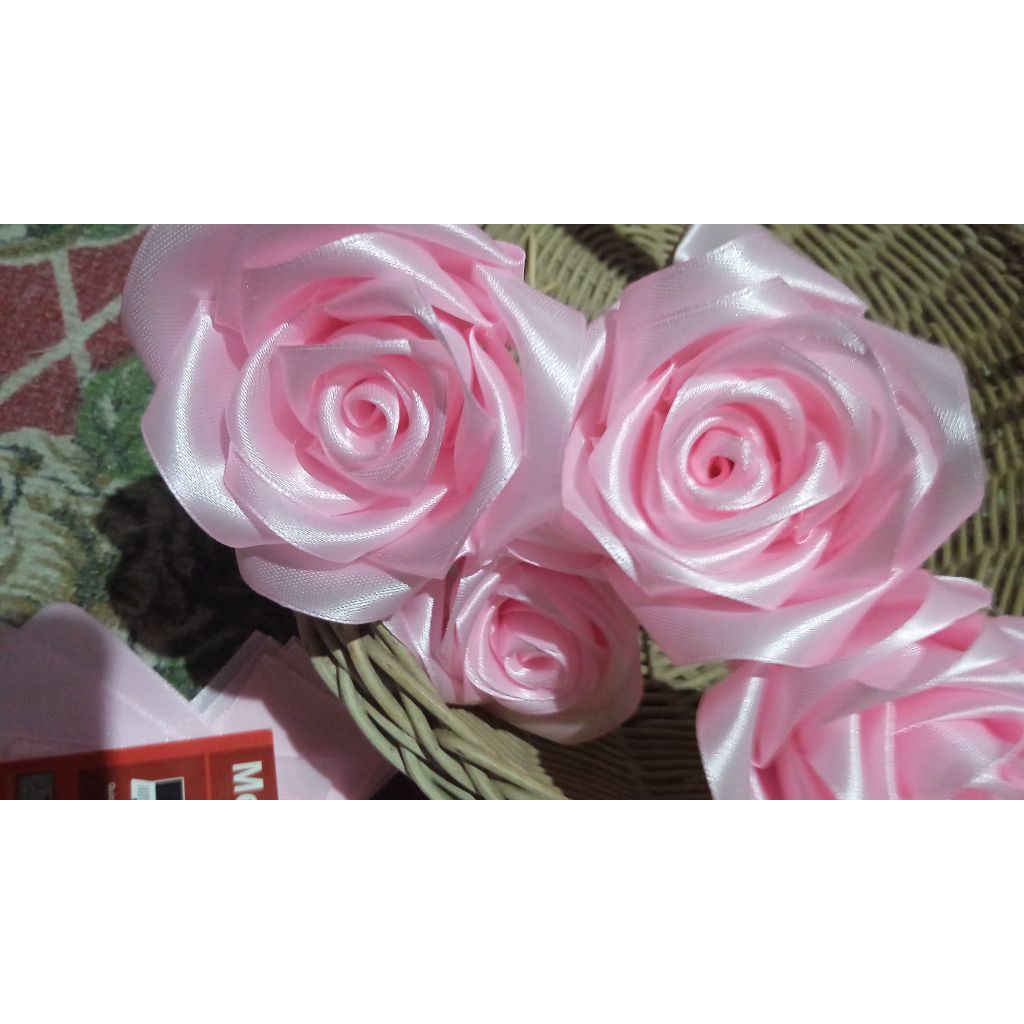 

Mawar satin, Mawar pita satin (NO GLITER) lusinan (12bj)
