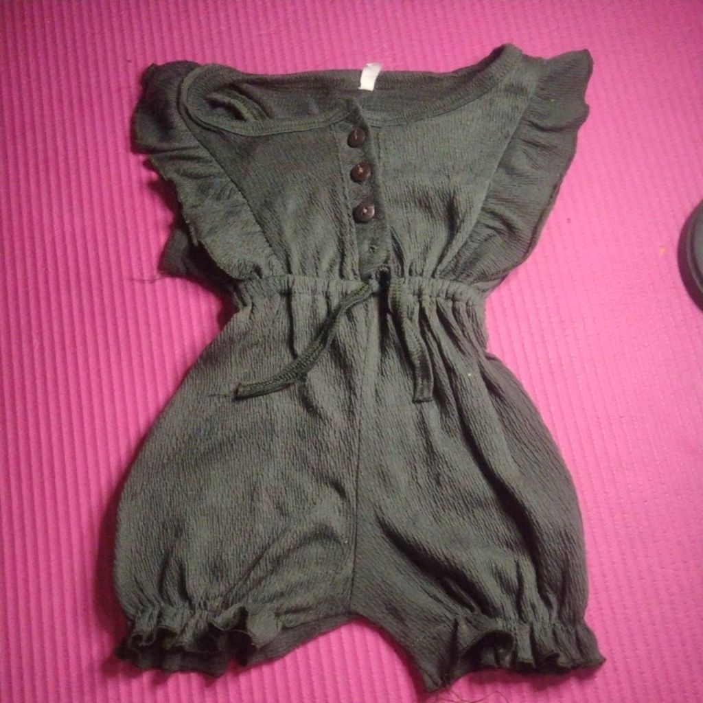 Jumpsuit bayi perempuan