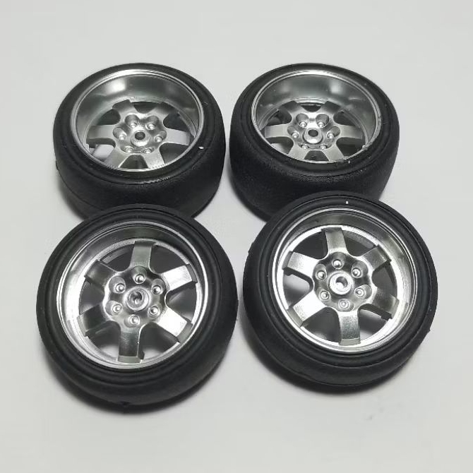 TAMIYA MINI 4WD VELG LOOSE BEAR HAWK RS BEKAS