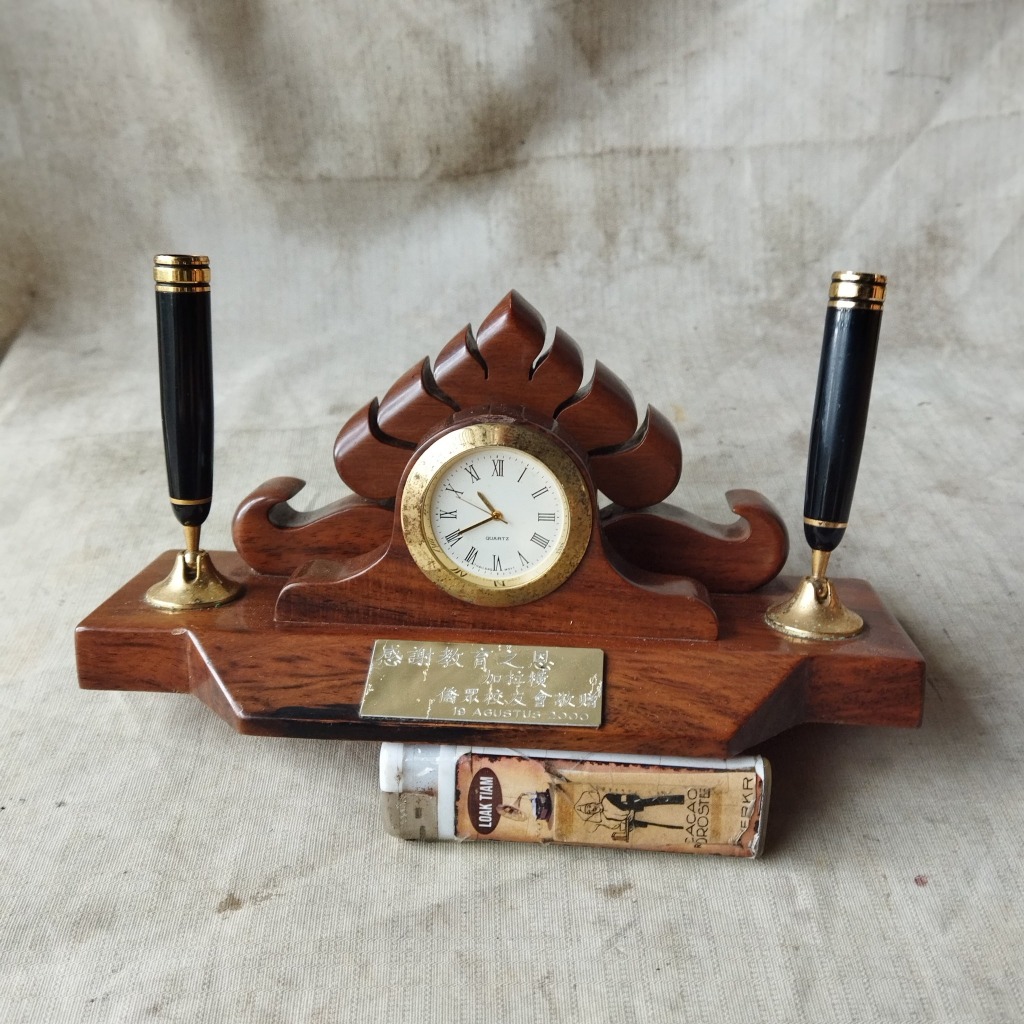 Pajangan Vintage 2000 Jam Meja Tempat Pena Memo Kayu