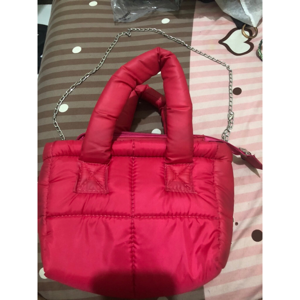 tas puffy arcell sling