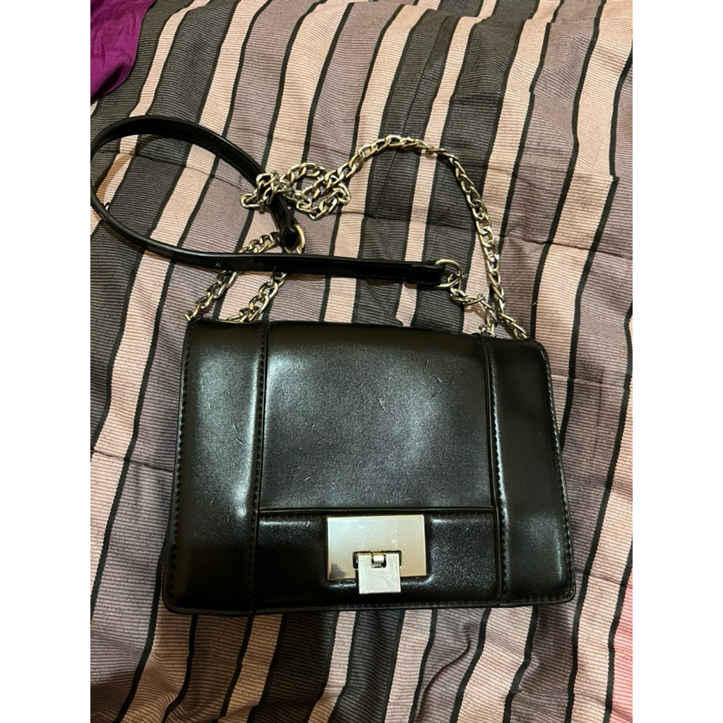 stradivarius shoulder bag/sling bag/ tas wanita preloved