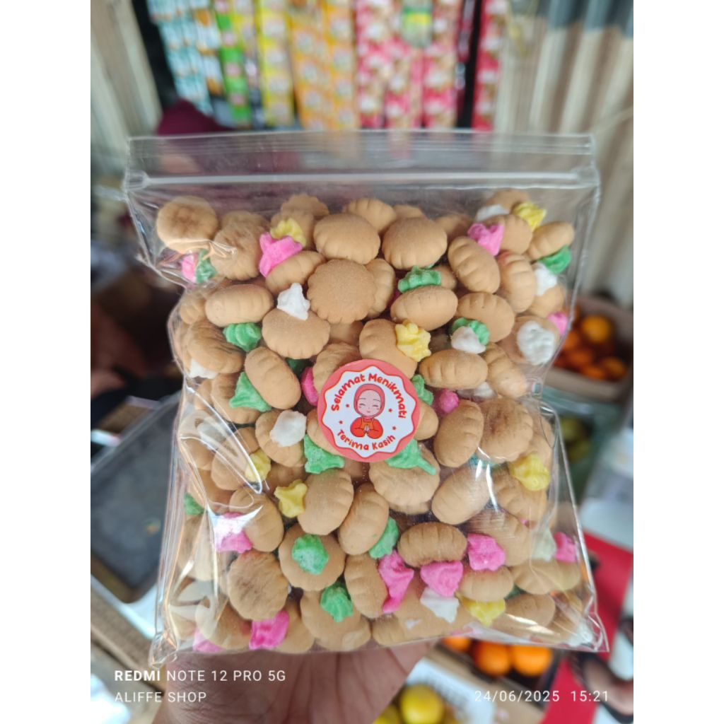 

kue gem rose-kue kancing jadul 200gr