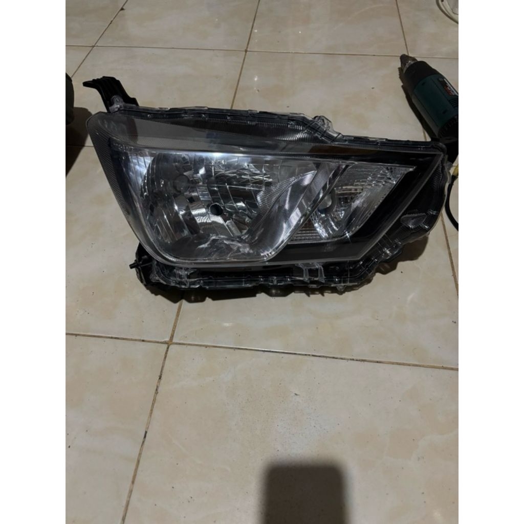 Headlamp Ayla 2024 2025 Type Standar Original