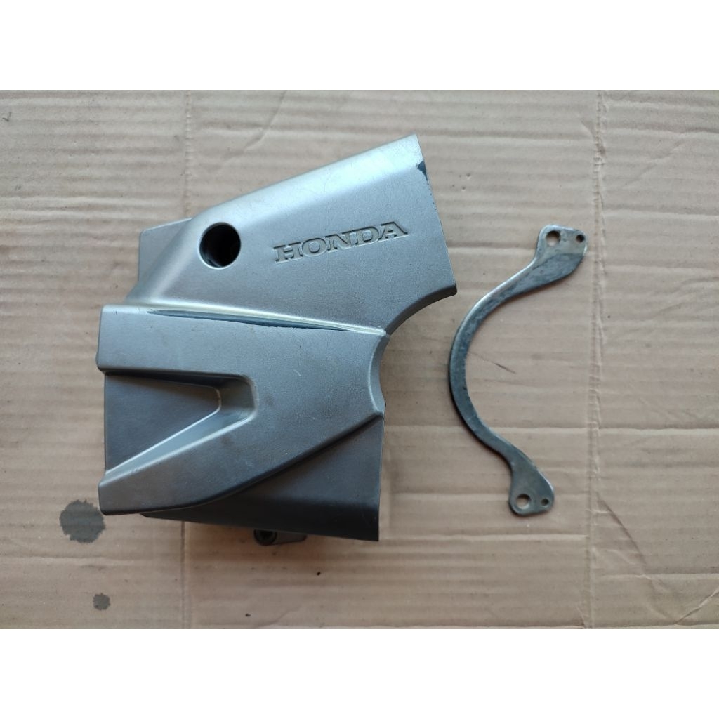 Tutup Gear Depan Honda Blade New 110 Set Plat Besi Original