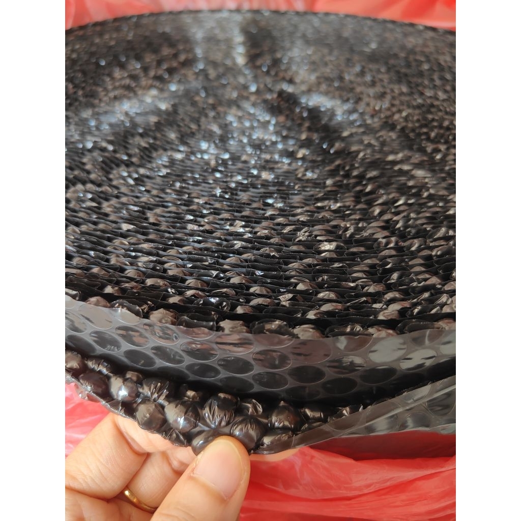 

KIDS MANIA - BUBBLE WRAP HITAM 3KG 125CM x 50M TANPA CORE LENTUR KUALITAS BAIK