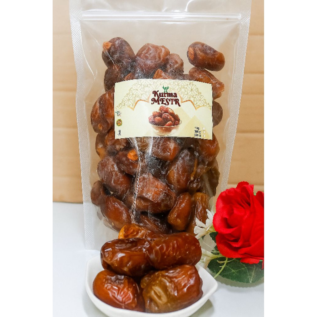 

Kurma Mesir Fresh 1 kg Legit Baru