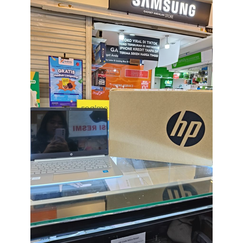 Second Laptop HP 14s-dq3111TU Ram 8gb Memory 512gb