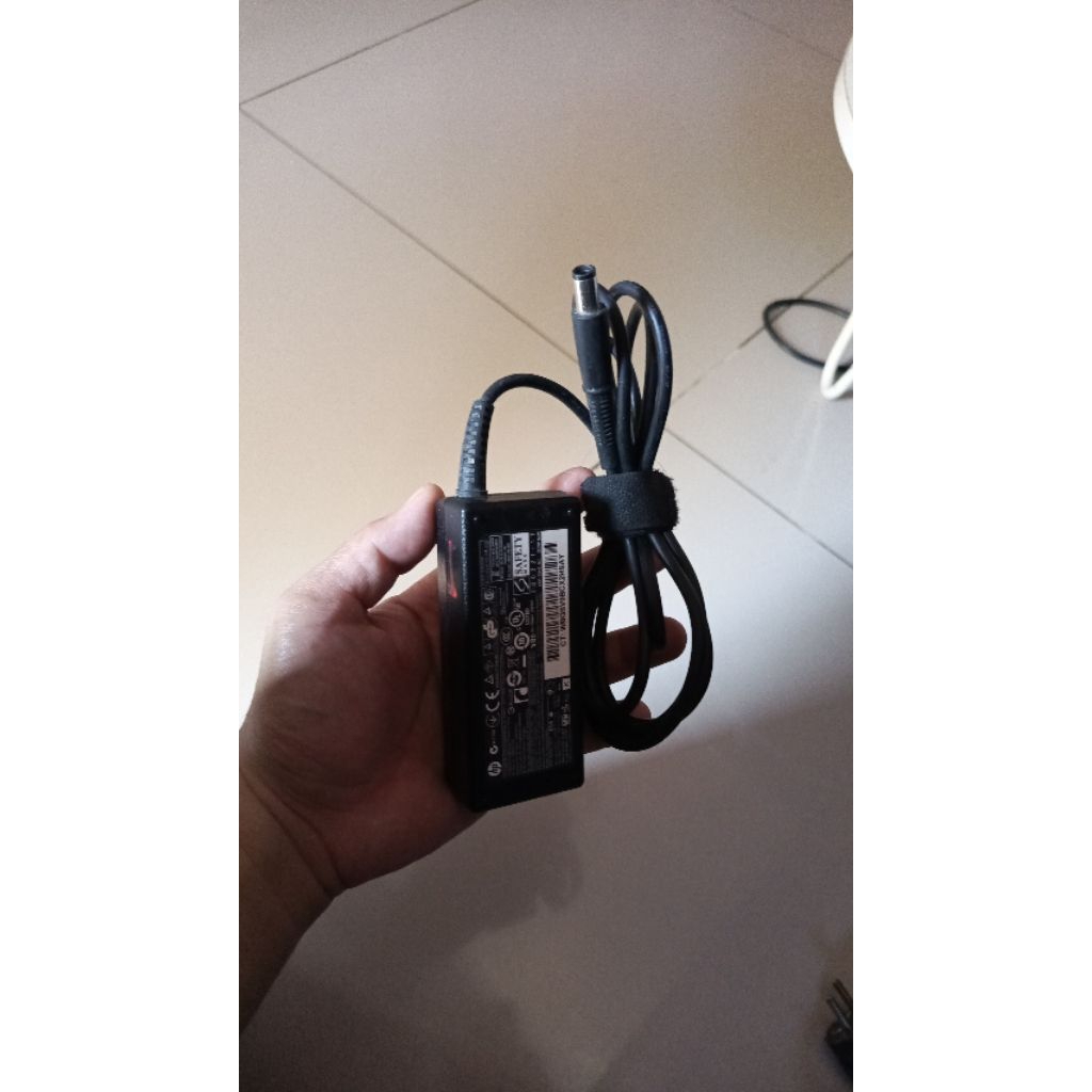 adaptor laptop hp 1000