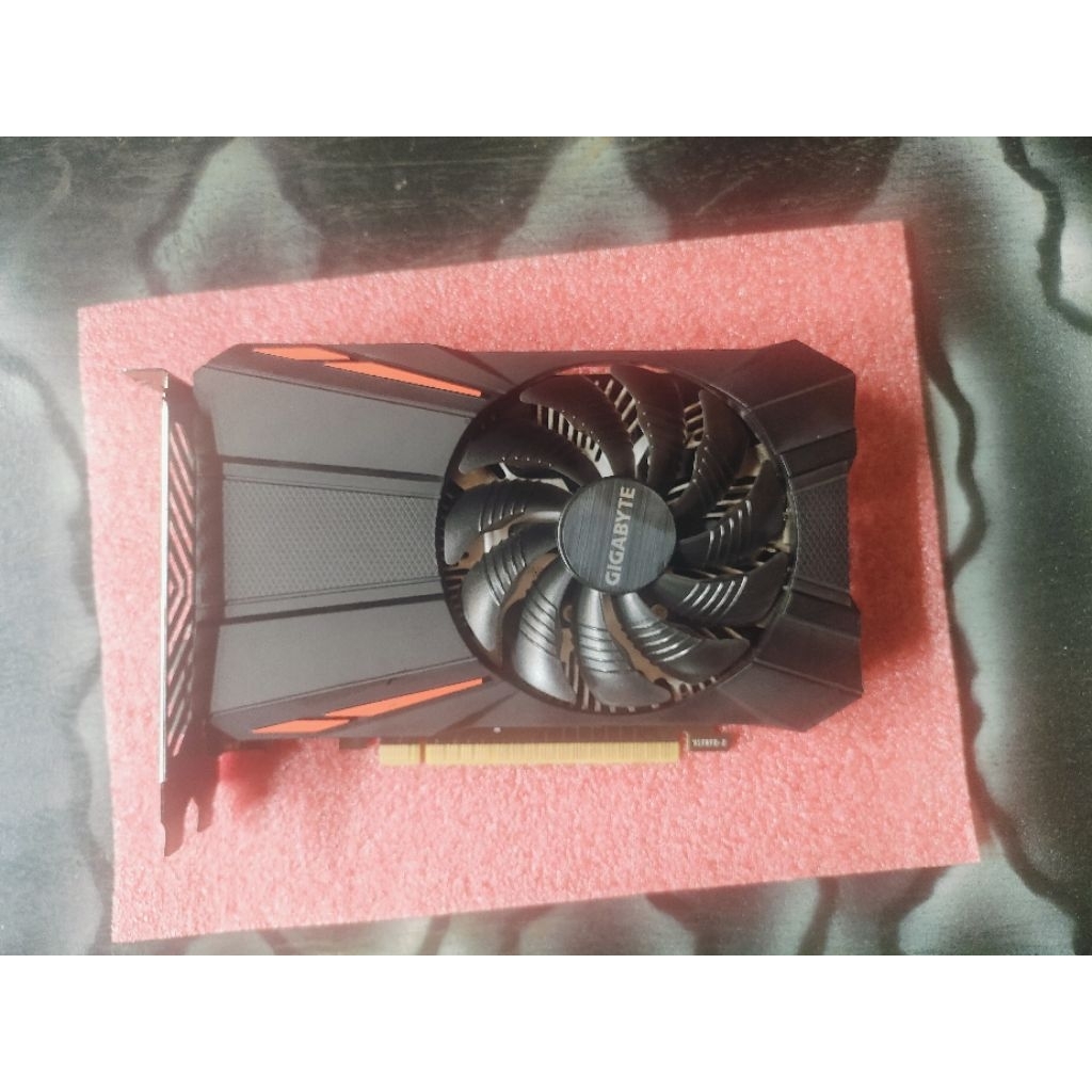 VGA Gigabyte GTX 1050 Ti 4GB Single Fan Tanpa Pin Power Hemat Daya ( 75 Watt )