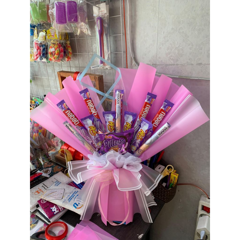 

Buket Snack | Buket Wisuda Murah | Buket Graduation Cimahi By Alia Art & Craft