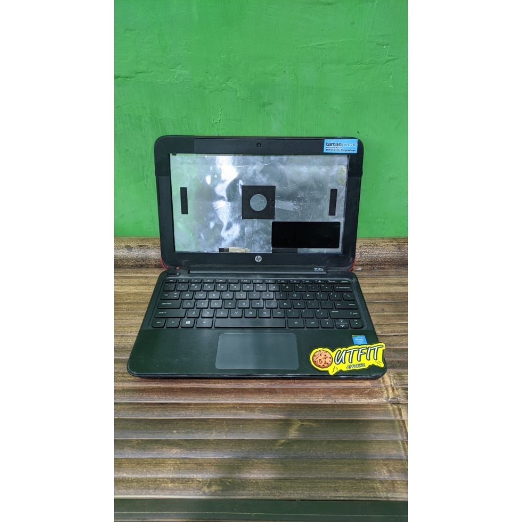 Casing bekas LaptopHP 14 merah