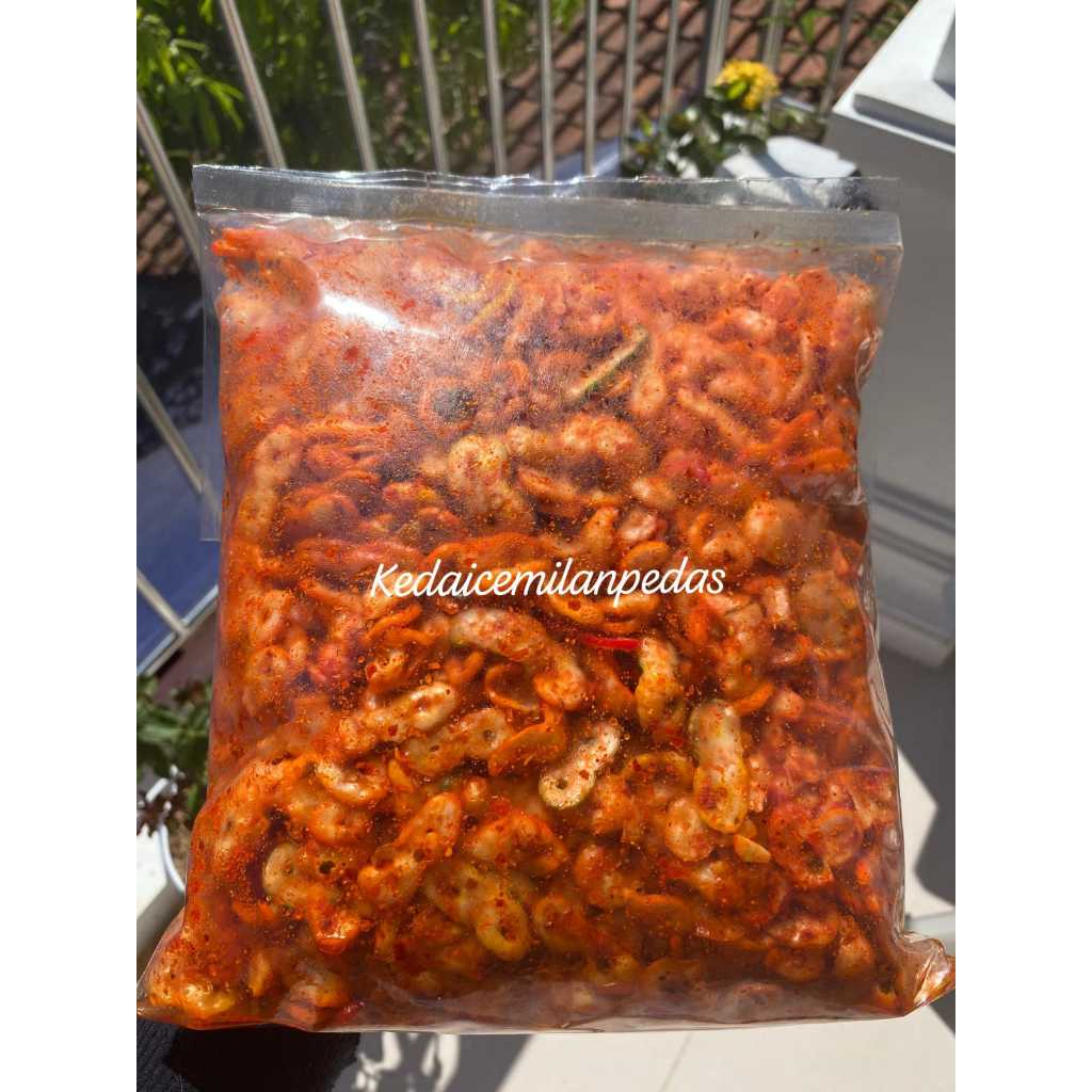 

seblak kerupuk angka delapan pedas daun jeruk 1kg