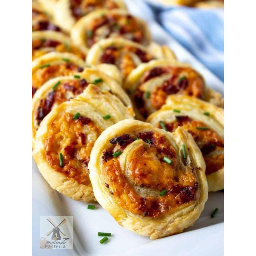 

Puff Pastry Smoked Beef & Gooey Cheese Pinwheels (5 in a pack)
