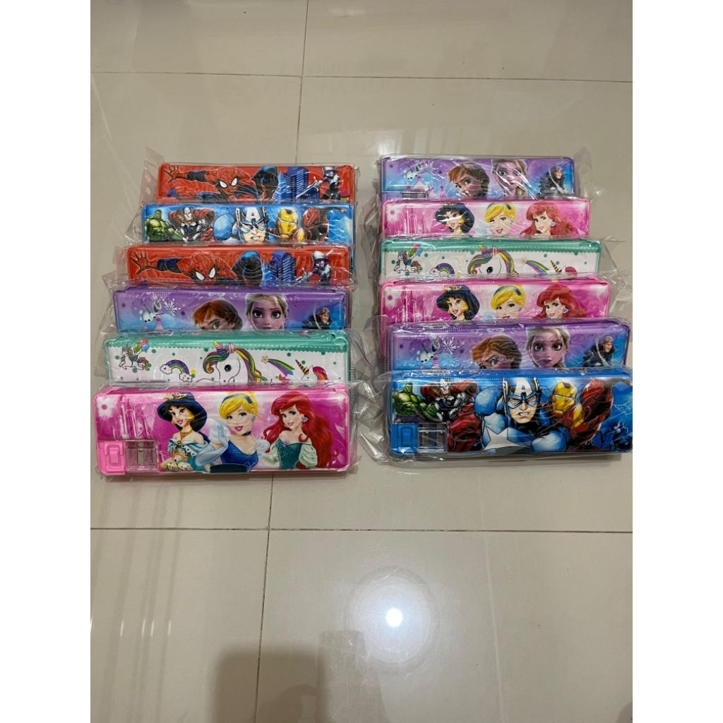 

Kotak Pensil Magnet + Serutan Karakter